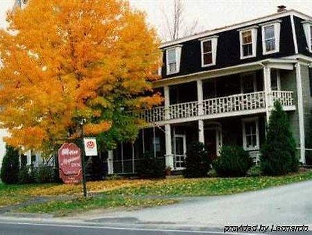 Maplehurst Inn Peterborough Екстер'єр фото