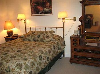 Maplehurst Inn Peterborough Екстер'єр фото